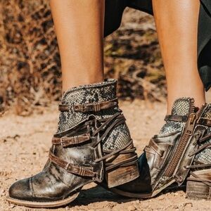 Freebird Crue Olive snake multi size 10 new